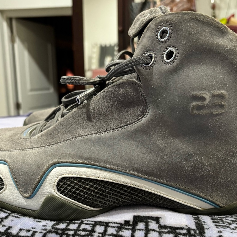 Air Jordan 21 OG Gray Suede